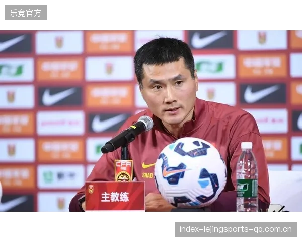 邵佳一执教国足：从“短暂”到“传奇”——中国足球新时代的开端